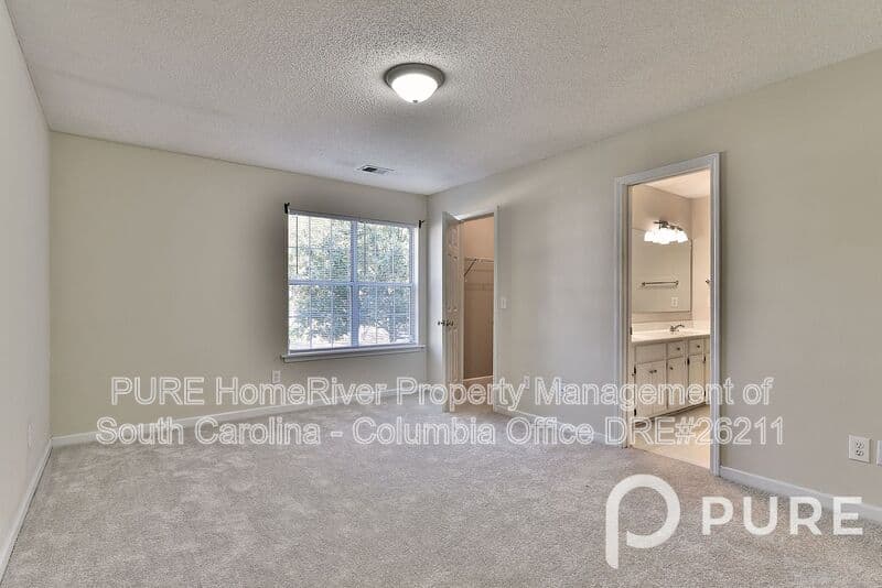 Columbia House: 312 Brook Hollow Dr