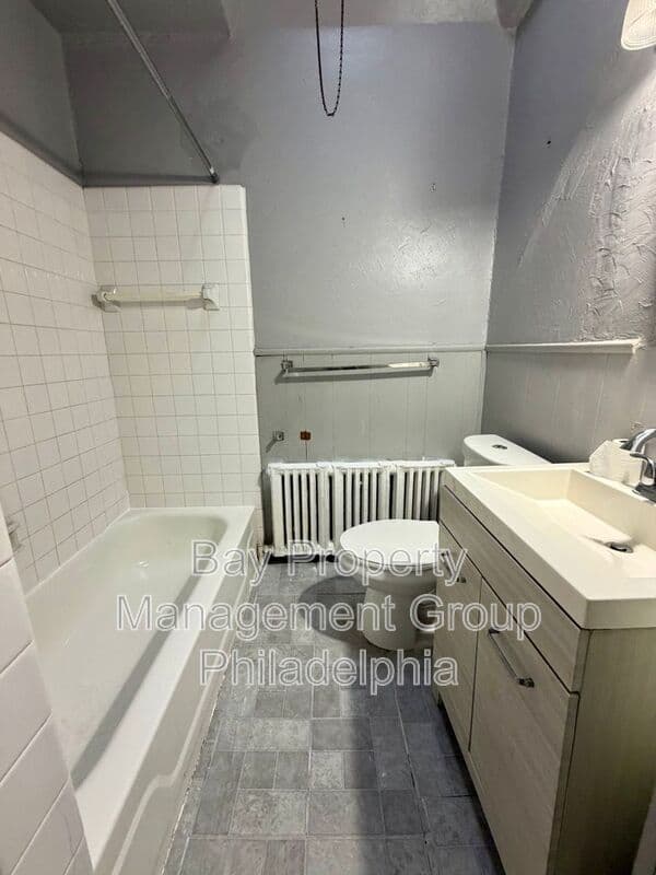 Philadelphia House: 7207 Sommers Rd