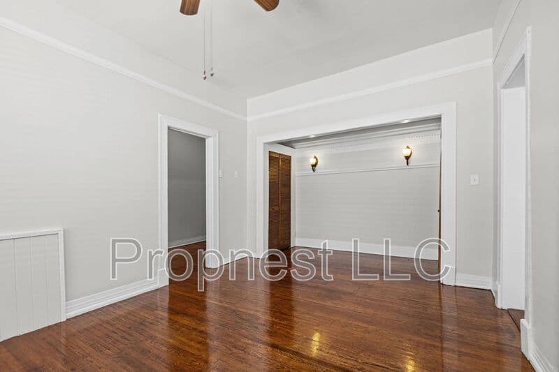 Memphis House: 1306 Carr Ave