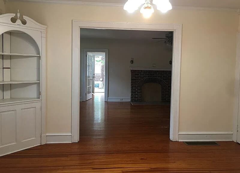Glassboro House: 5 Normal Boulevard