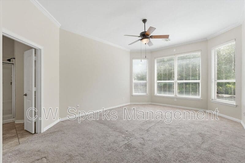 Dallas House: 6716 Prairie Flower Trail