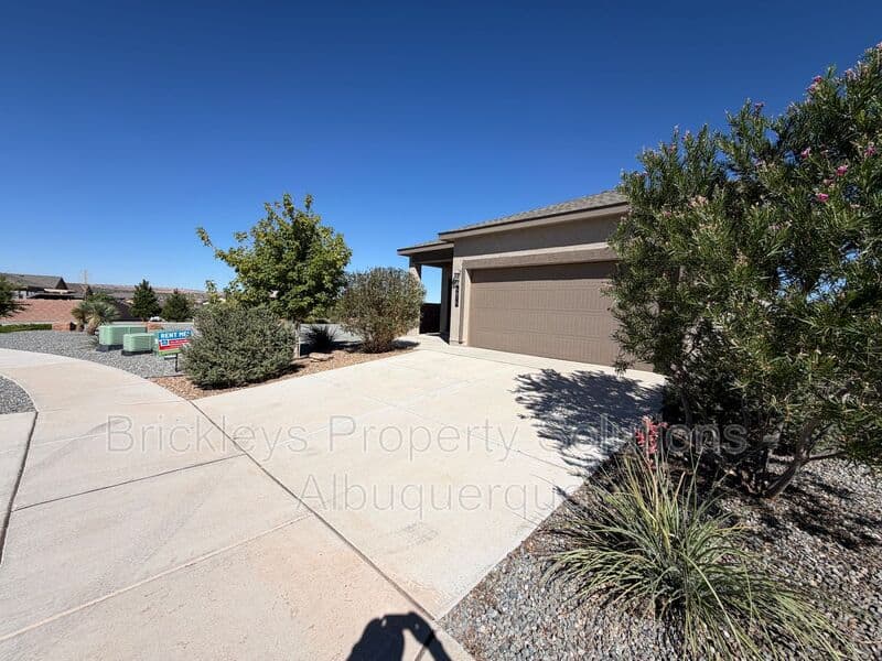 Rio Rancho House: 4875 Mount Salas St NE