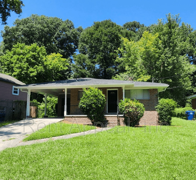 Atlanta House: 1664 Barrett Dr Nw