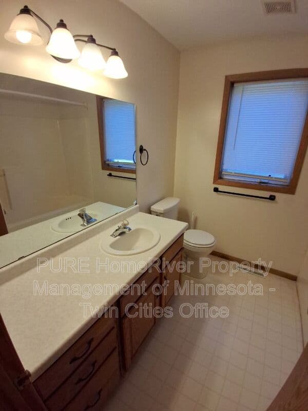 Rochester Townhome: 3325 7th St NW