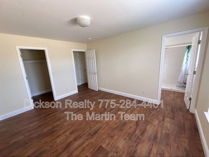 Sparks House: 970 Mercedes Drive