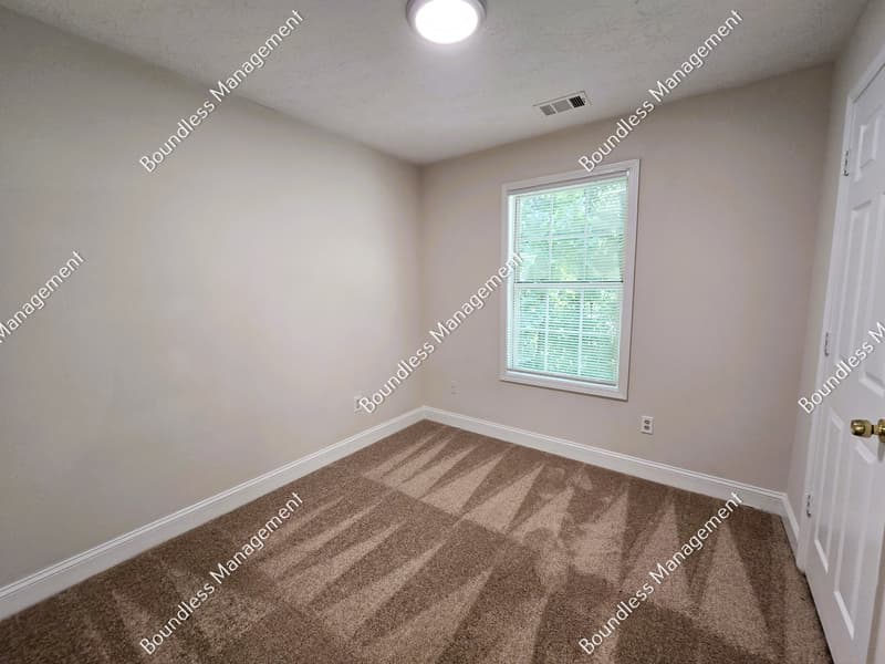 Atlanta House: 1687 Thoms Dr NW