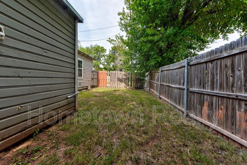 Oklahoma City House: 1801 E Madison Street