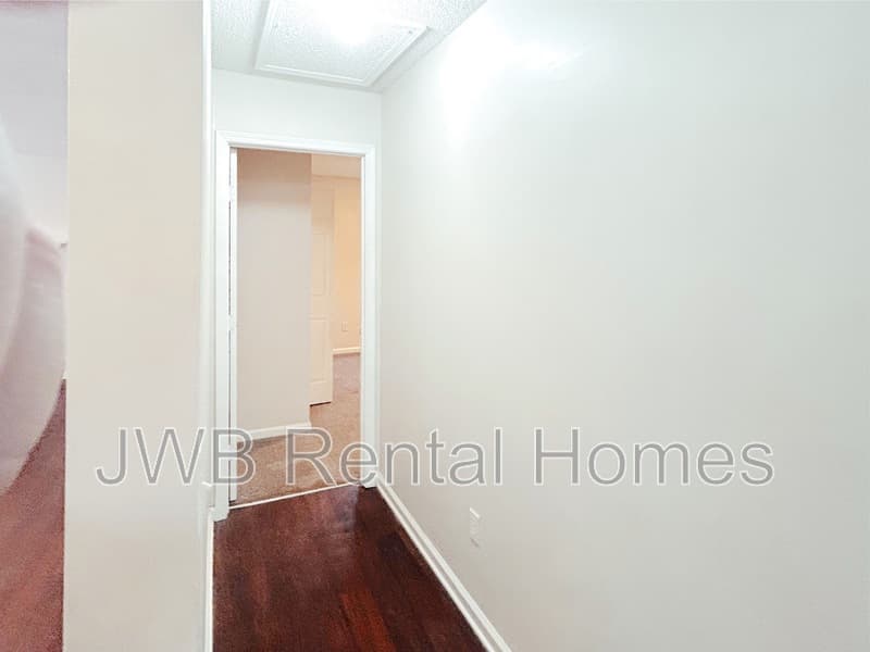Orange Park House: 383 Turtle Dove Dr