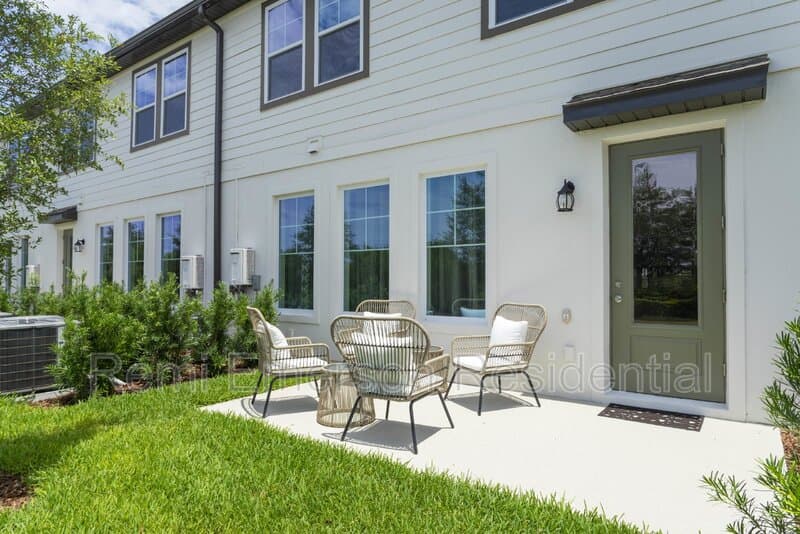 Davenport Townhome: 624 Benoi Drive