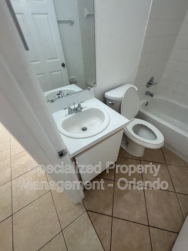 Orlando House: 4128 Berkshire Bay Ct