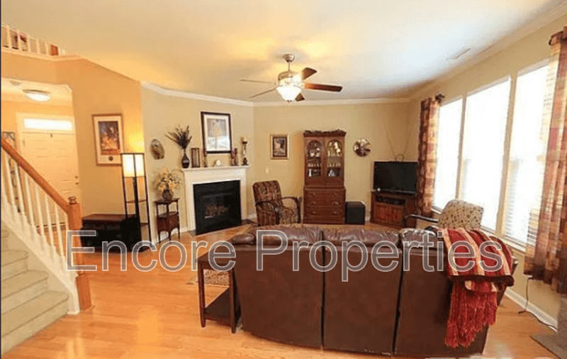 Cary Townhome: 118 Churchview Street