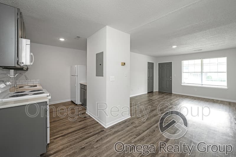 Columbiana Condo: 100 Egg And Butter Rd