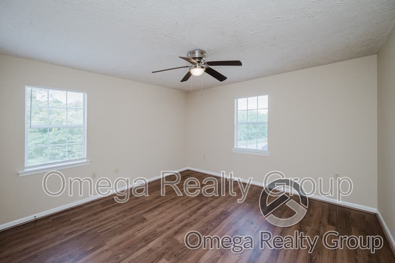 Jemison Condo: 156 Patton St W