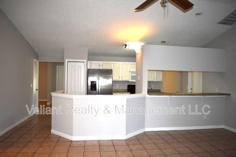 Jacksonville House: 6555 Diamond Leaf South