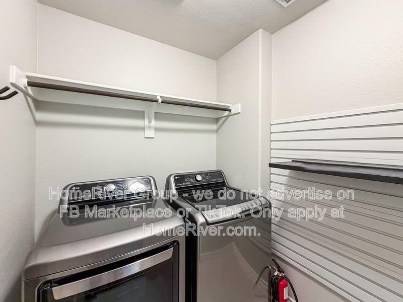 Denton House: 3604 Arroyo Trl