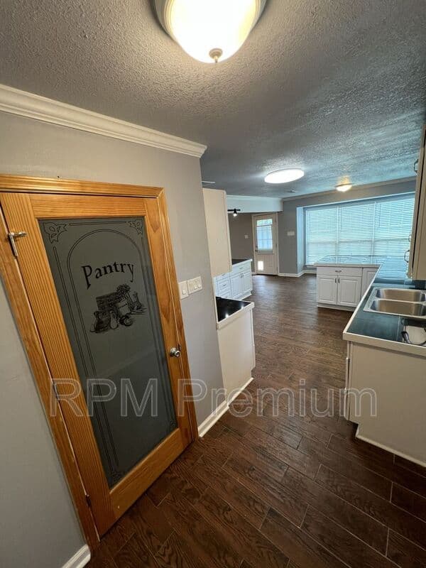 Baton Rouge House: 7516 Vice President Dr.