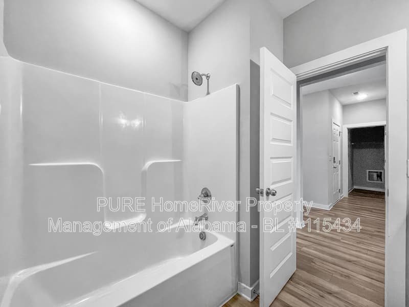 Meridianville House: 221 John Harold Dr