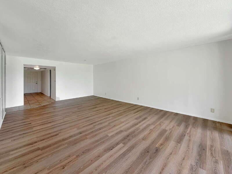 POMPANO BEACH Condo: 3641 Oaks Clubhouse Drive