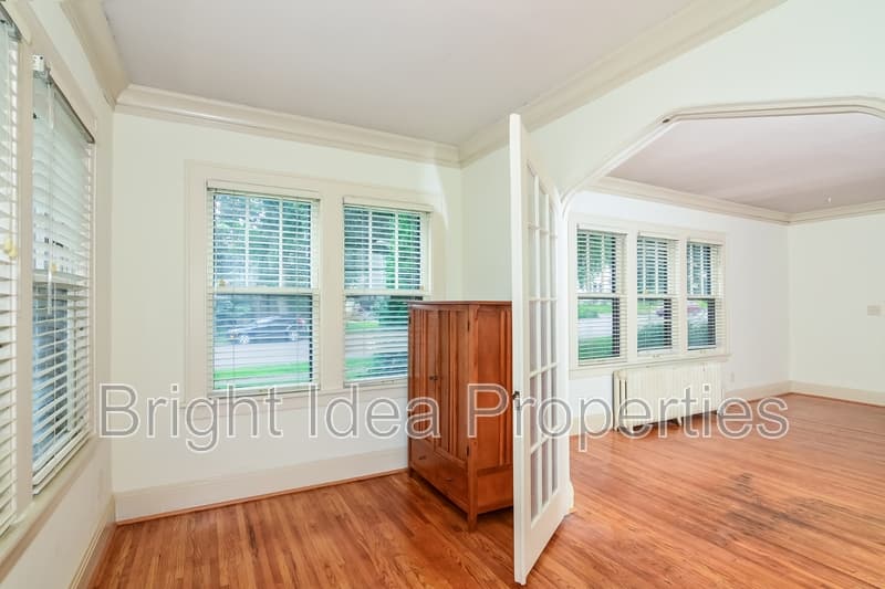 Saint Paul Condo: 969 Saint Clair Avenue - 1