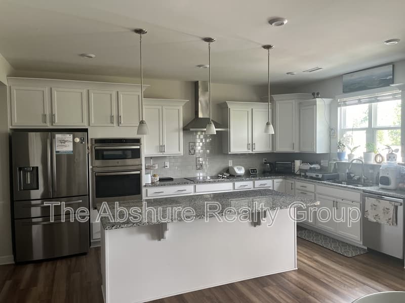 Fuquay-Varina House: 1511 Woodland Knoll Court