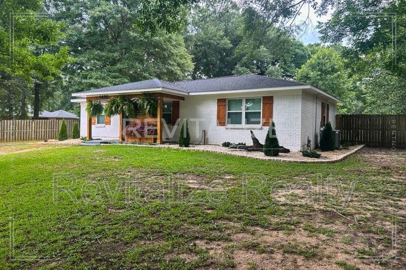 Mobile House: 1480 Repoll Rd