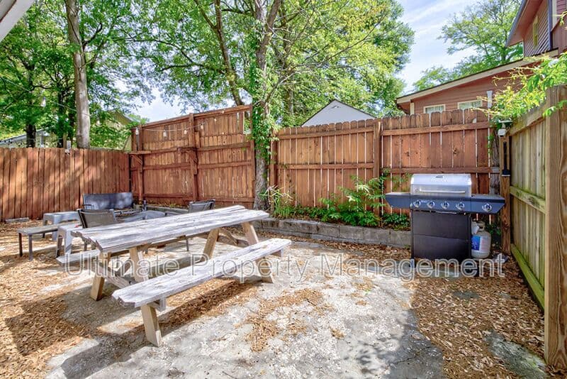 Wilmington House: 1307 S 3rd St