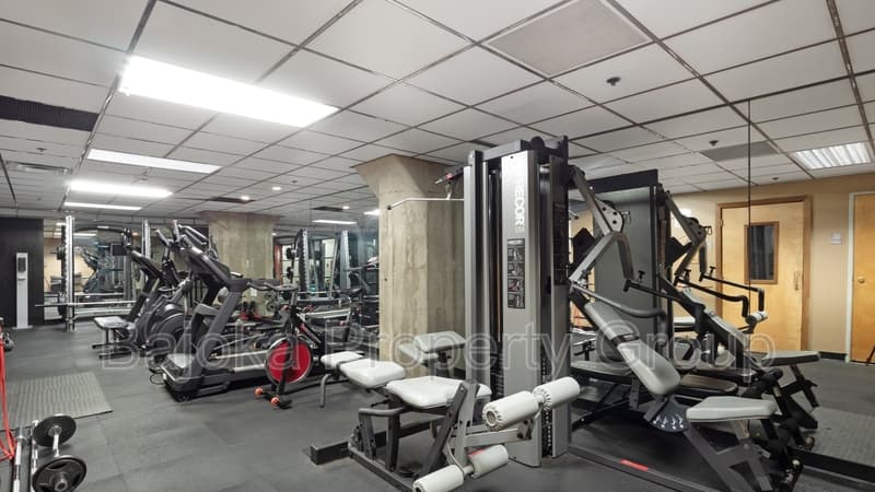 Detroit Condo: 6533 East Jefferson Avenue - 224