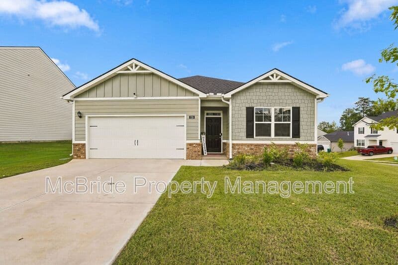 Grovetown House: 715 Hollis Ave