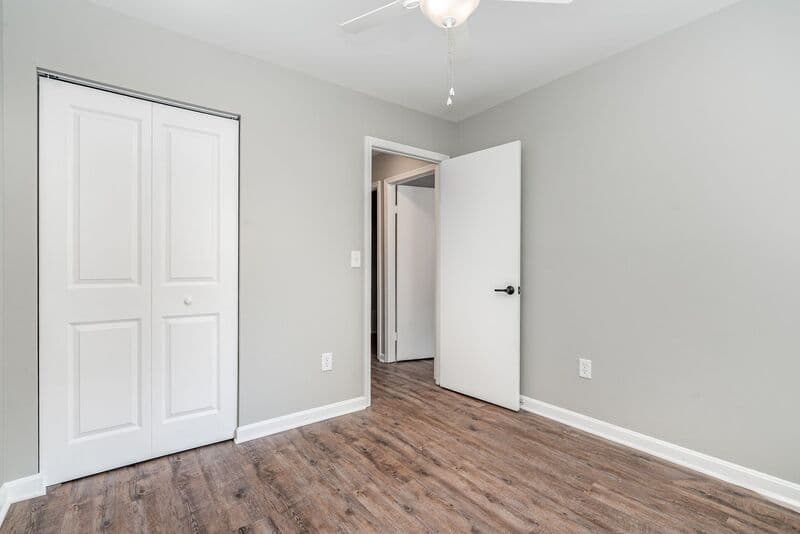 Fredericksburg House: 10701 Houck Dr