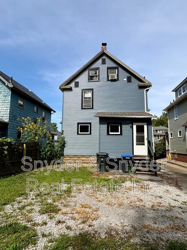 Akron House: 117 Dodge Avenue
