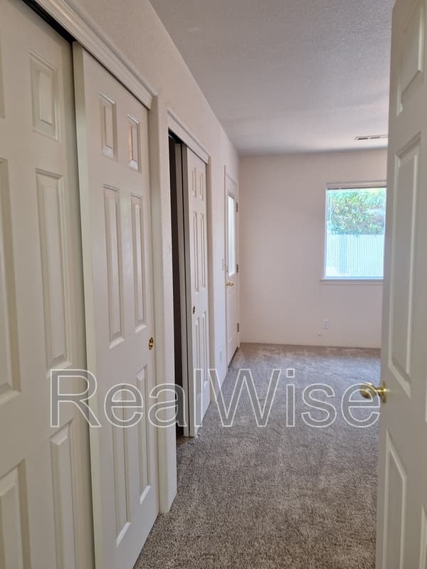 Medford Condo: 1221 Skeeters Ln