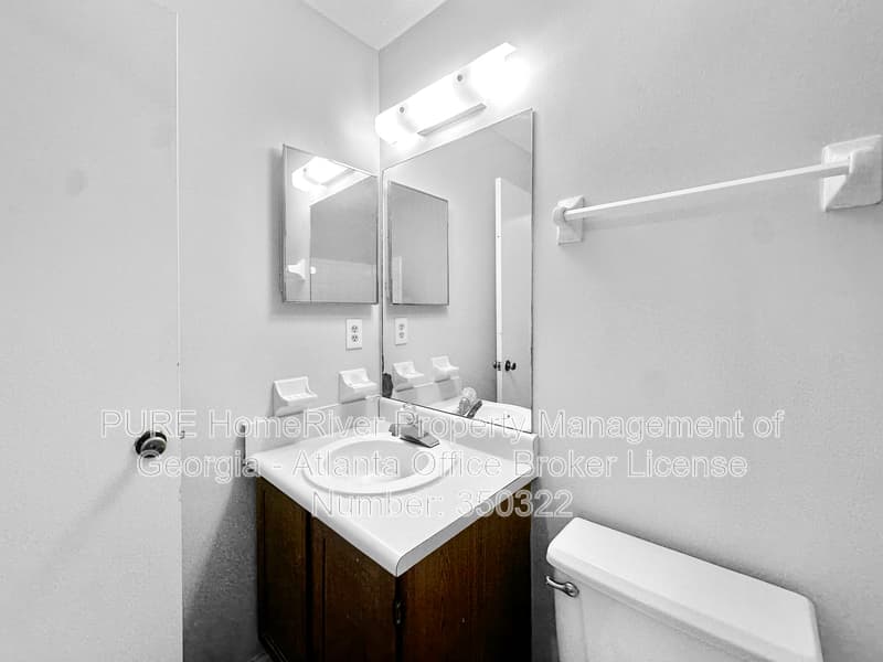 Tucker House: 1174 Pin Oak Dr
