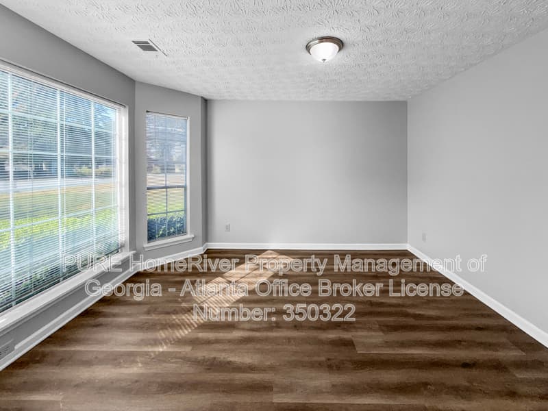 Riverdale House: 8432 Cedar Creek Rdg