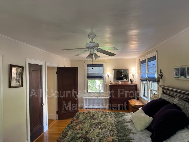 Beverly House: 38 Baker Ave