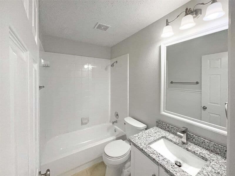 Lewisville House: 1216 Longhorn Dr