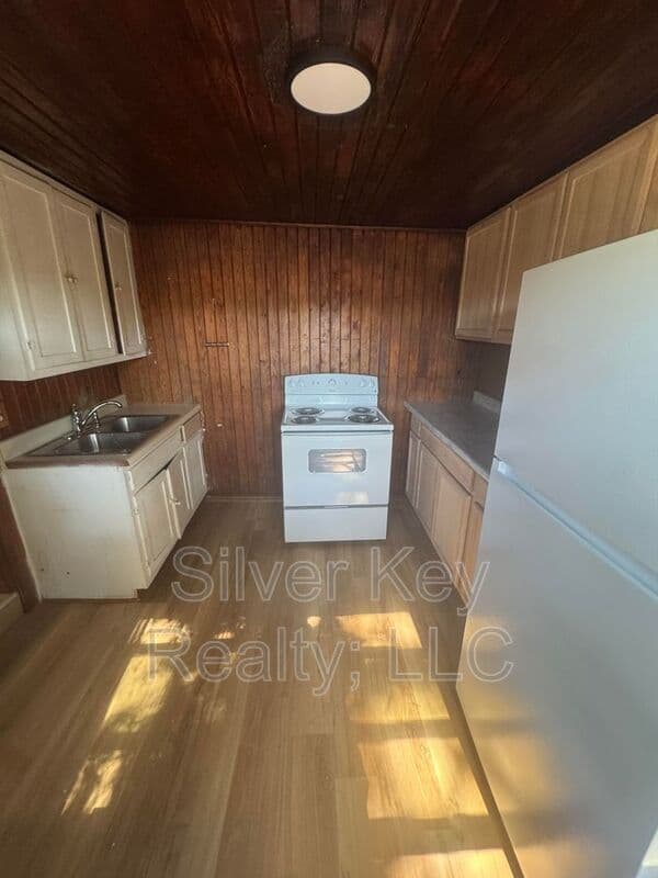 Athens Condo: 107 Forrest Avenue