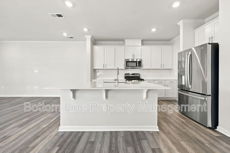 Durham Townhome: 5811 Woodlawn Dr