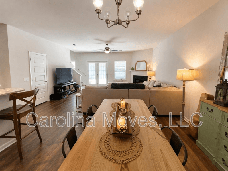 Greenville Townhome: 5 Alkanet Way