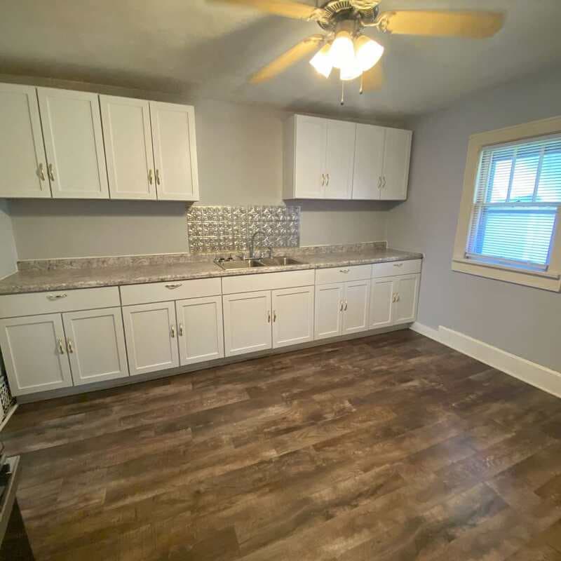Green Bay Condo: 915 Stuart Street - Upper