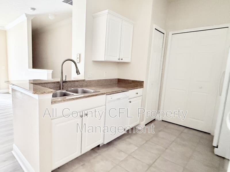 Winter Garden Condo: 417 Southern Pecan Circle