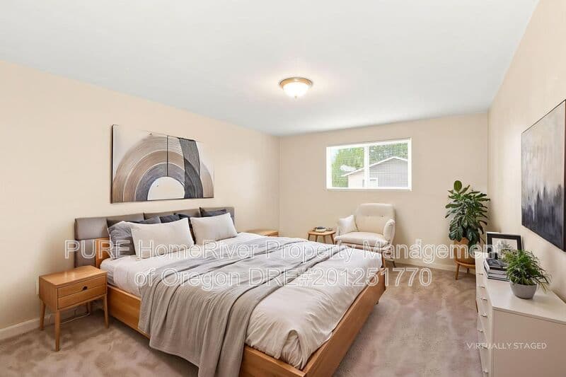 Portland Condo: 10806 NE Prescott Street