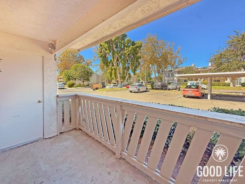 Escondido Condo: 512 Sandalwood Place