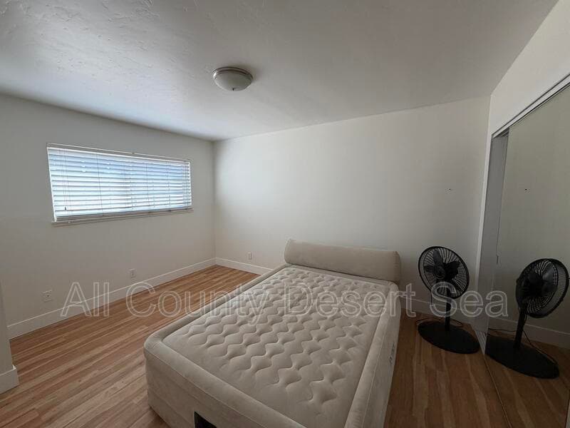 Huntington Beach House: 17542 Wrightwood Ln