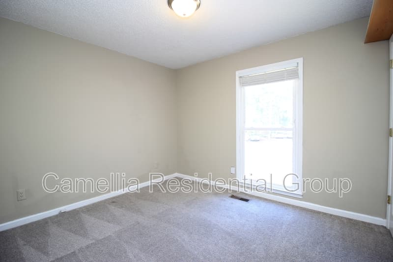 Calera House: 120 Southern Hills Circle