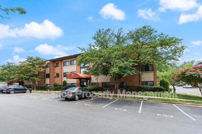 Alexandria House: 3312 S 28th St