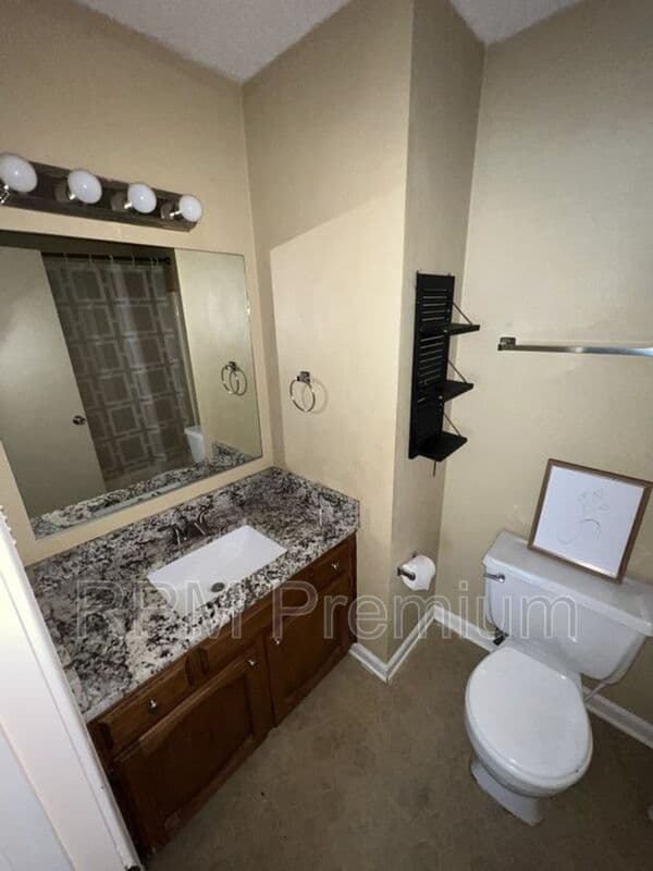 Baton Rouge Condo: 10062 Jefferson Hwy