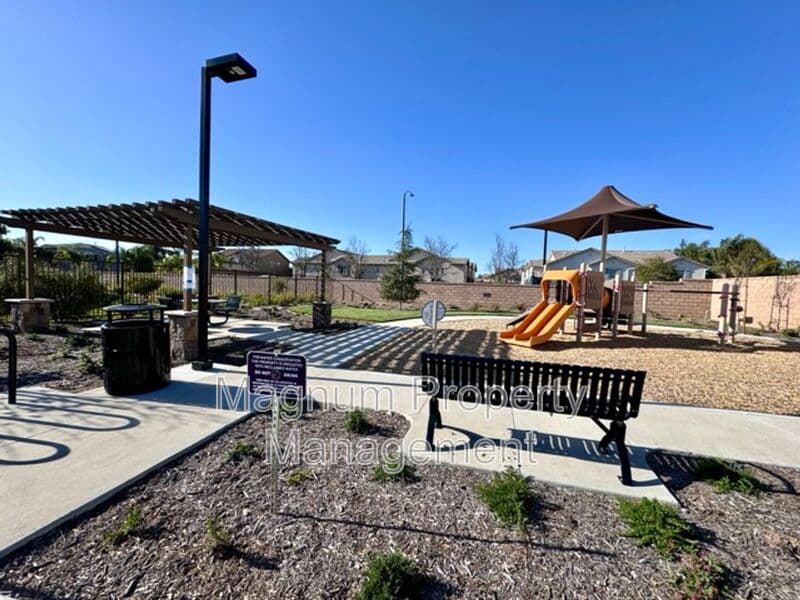Winchester House: 31799 Woodbank Way