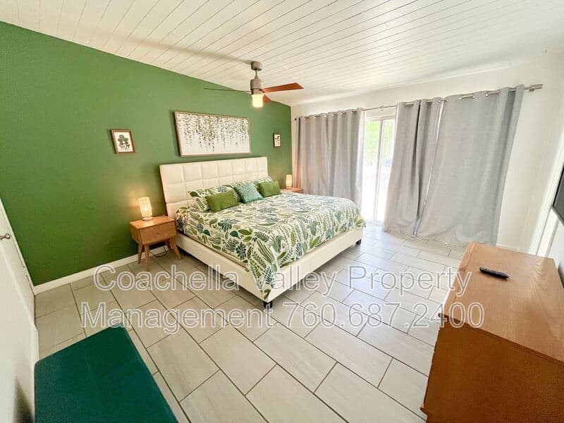 Palm Springs House: 2719 E Ventura Road