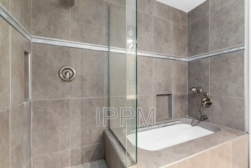 Brownsville House: 5233 ClearView