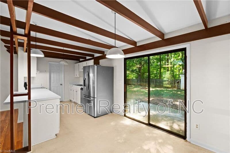 Rural Hall House: 5905 Stanleyville Dr